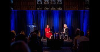 Kogod professor Sonya Grier and Chicago Tribune journalist Kim Quillen seated in conversation onstage at the University Club of Chicago.