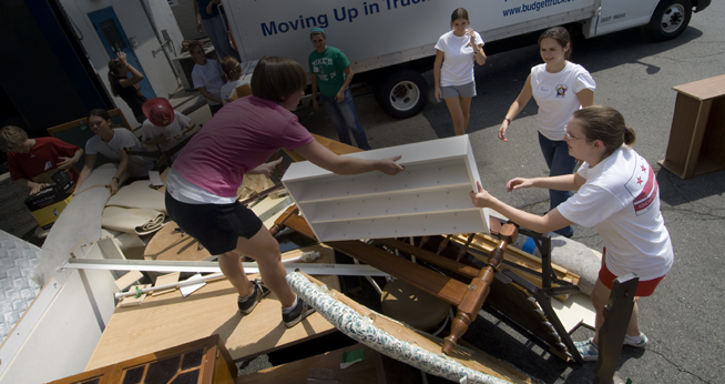 Office of Campus Life - Volunteering - Know DC Through Service