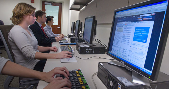 Student lab at the Kogod School of Business