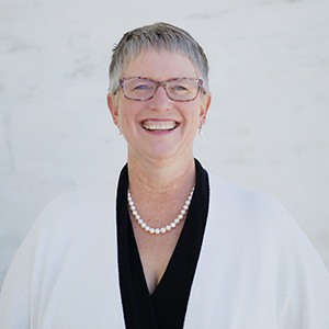 Photograph of Tracy Weitz