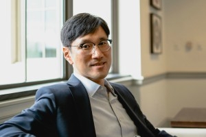 Kogod professor Gwanhoo Lee