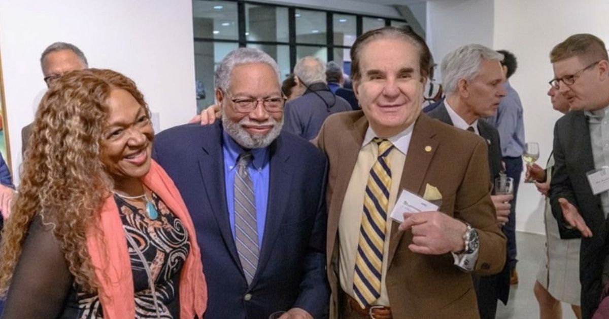 Mehdi Heravi and Lonnie Bunch Mehdi Heravi shown with Lonnie Bunch
