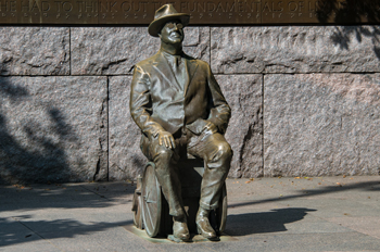 Bronze statue of FDR