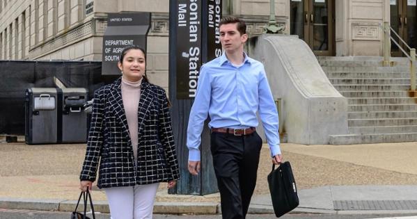 Photo of interns walking in DC. Photo by Jeff Watts.