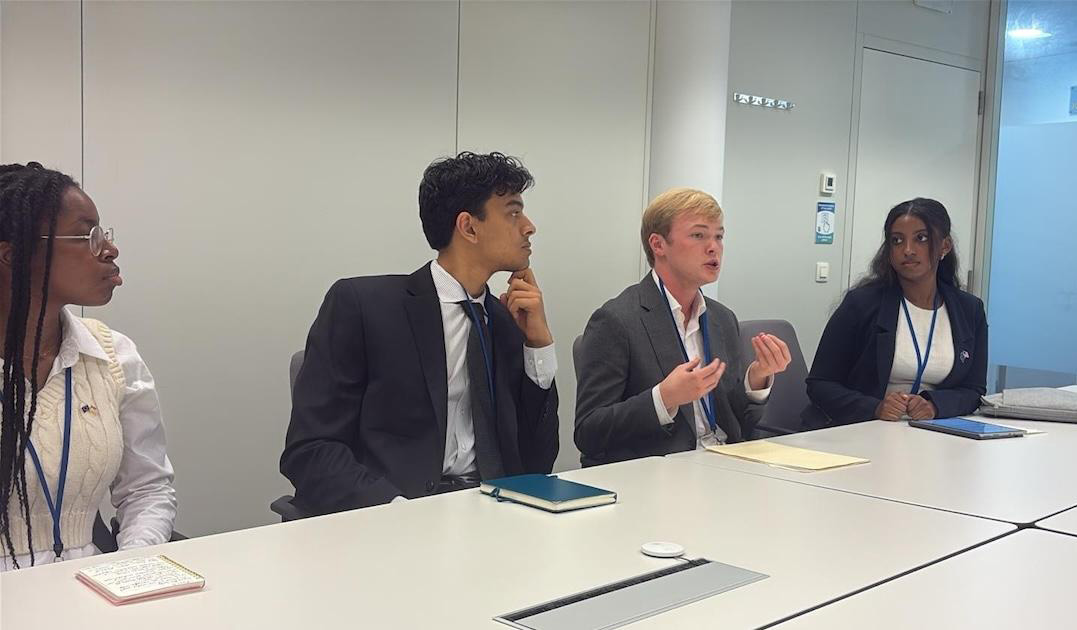 A team of SIS students work together at the Schuman Challenge.