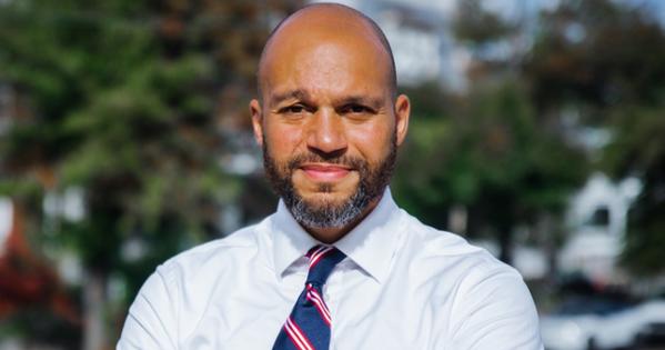 Robert C. White Jr '07